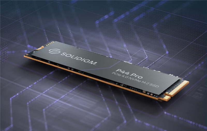 首秀就冲上PCIe 4.0 SSD巅峰！Solidigm P44 Pro 1TB评测：缓外也有1.4GB_平均存取时间