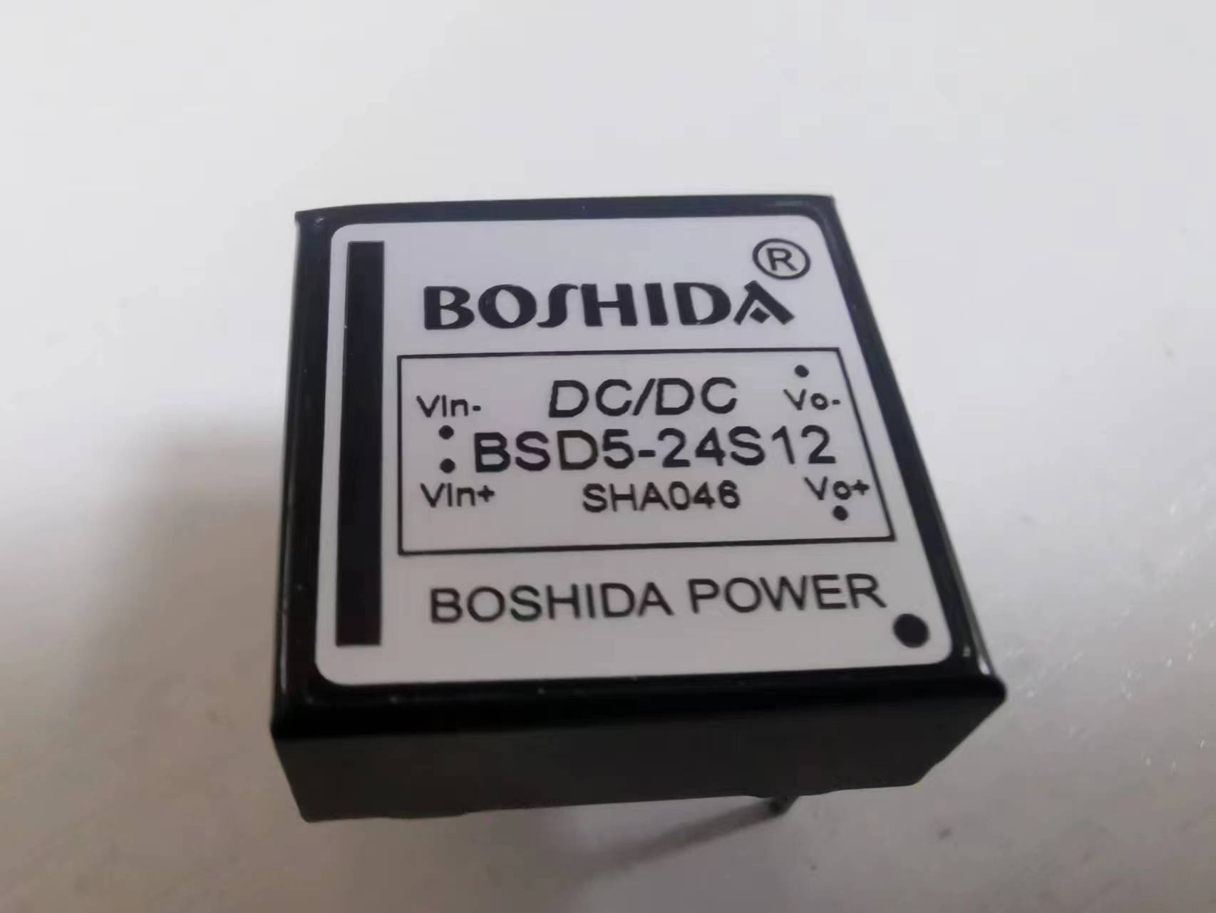  BOSHIDA DC电源模块减小输入电源与输出负载之间的能量损失_电子设备