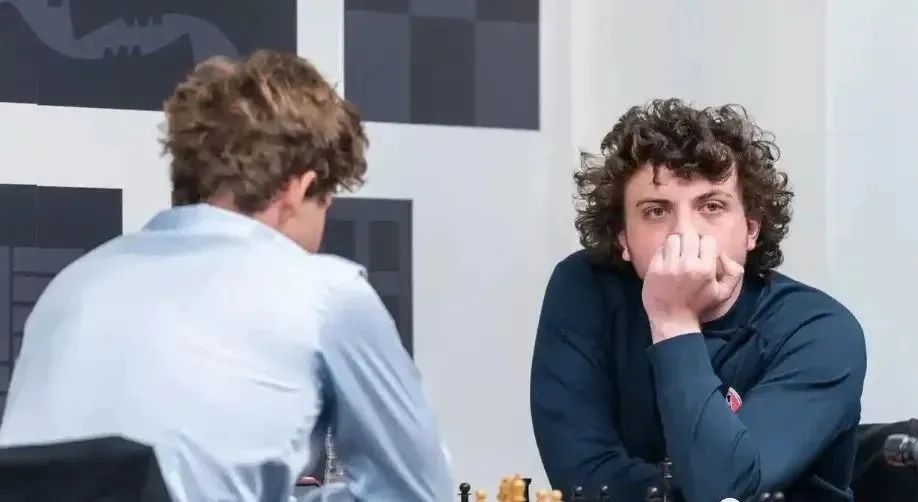 利用“智能肛珠”作弊？19岁棋士击败世界冠军！_超级计算机