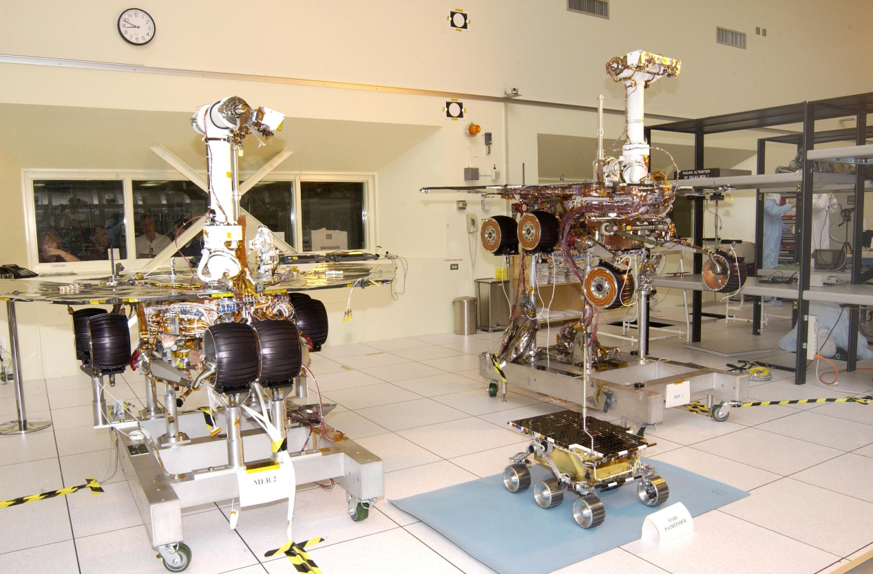 《安富莱嵌入式周报》第328期：自主微型机器人，火星探测器发射前失误故障分析，微软推出12周24期免费AI课程，炫酷3D LED点阵设计，MDK5.39发布_php_19